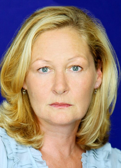 克莱尔·雅各布斯