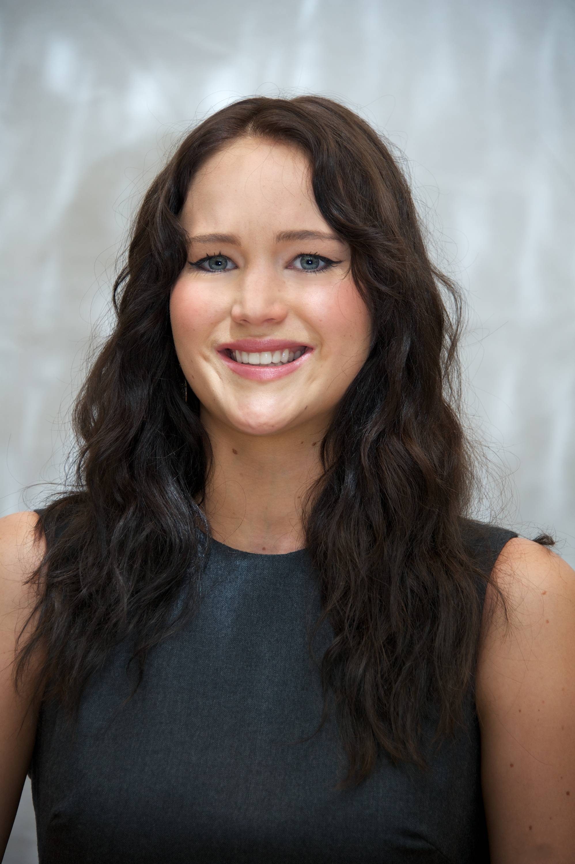  p>詹妮弗·劳伦斯(jennifer lawrence),1990年8月15日出生于美国