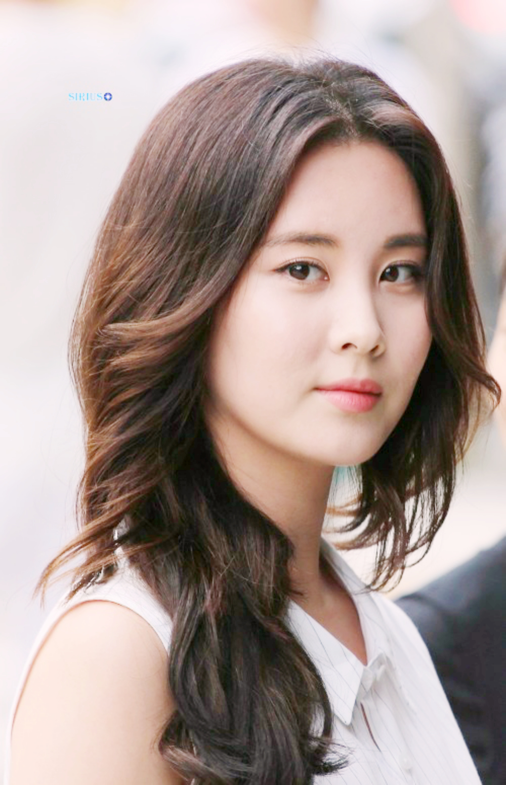 艺名徐贤(      /seo hyun),1991年6月28日出生于韩国首尔,韩国女歌手