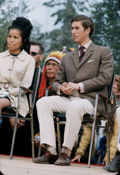  p>查尔斯·菲利普·亚瑟·乔治·蒙巴顿-温莎 i>(charles philip