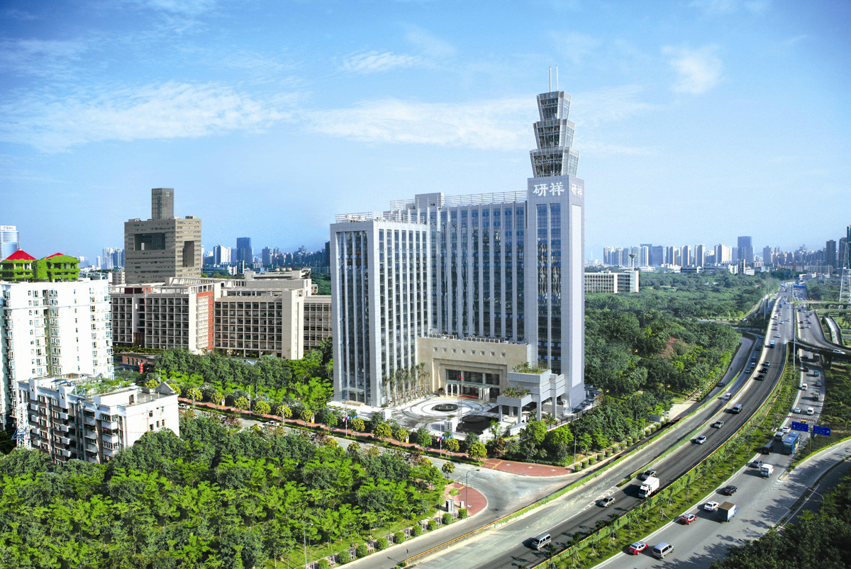  p>坐落于深圳高新中四道的研祥科技大厦,于2005年3月建成,是一座高档