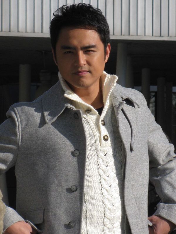 剧,由香港导演 a href="#" data-lemmaid="10407037">霍耀良 /a>执导