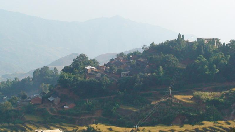  p>龙为村隶属于云南省红河州红河县乐育乡窝伙垤村委会,属于山区.