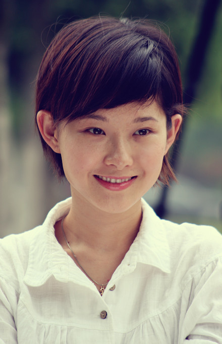  p data-id="gnwfytp13z">刘滢,出生于1981年1月14日,毕业于 a target