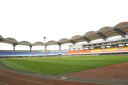 秦皇岛市体育场是奥体中心的主要建筑之一