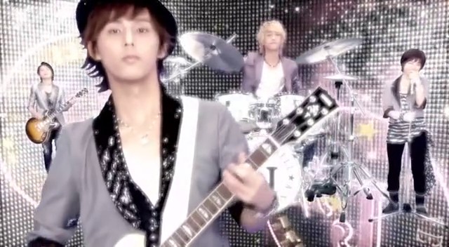  p>《日本版原来是美男啊》是由坪井敏雄,平野俊一,大泽祐树执导的 a