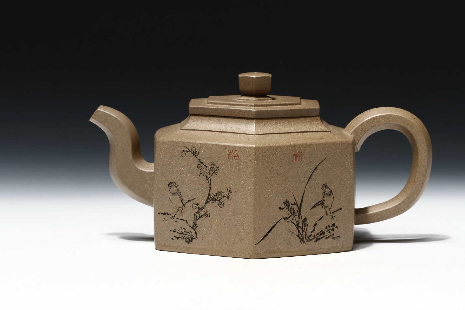  p data-id="gnaxh7d8jp">徐英,工艺美术师优秀青年陶艺家龙山堂紫砂