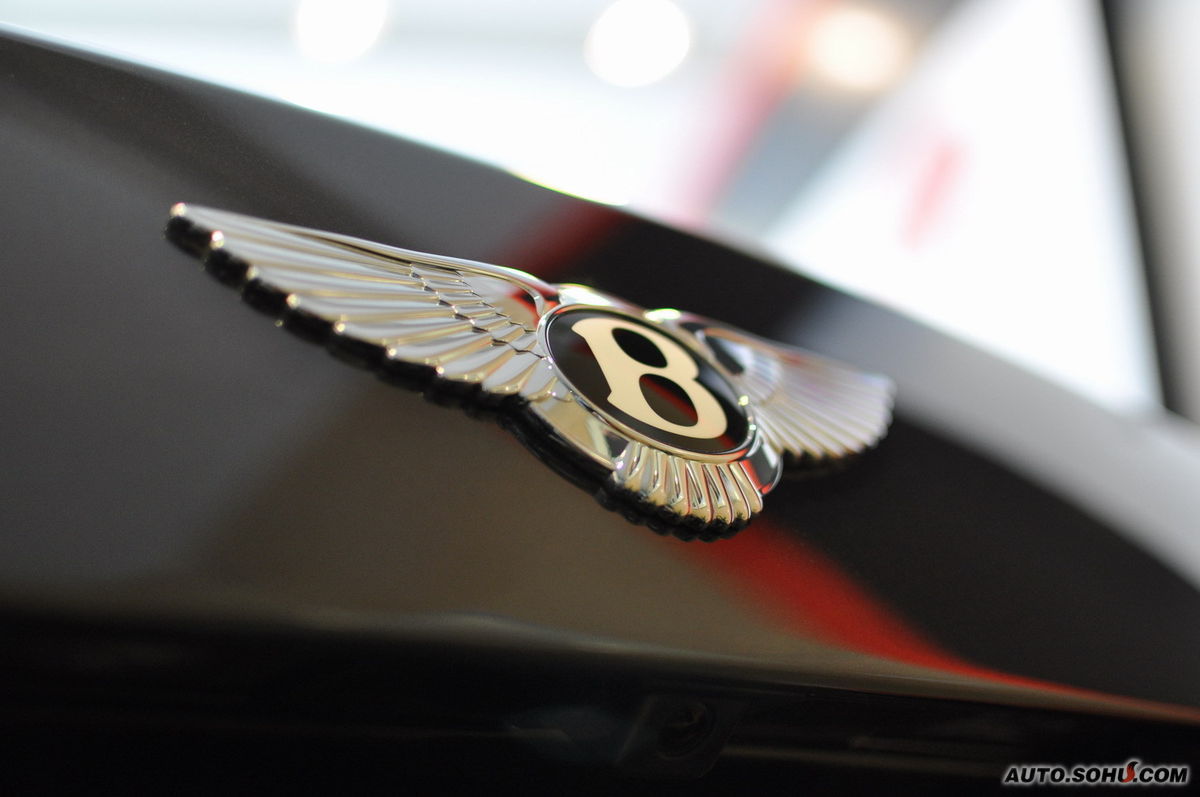  p>宾利慕尚是英国宾利汽车旗下的的豪华轿车,第一代车型于1980年推出