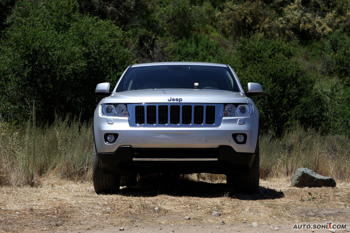  p>吉普大切诺基( a href="#" data-lemmaid="1403148">jeep /a>)是 a