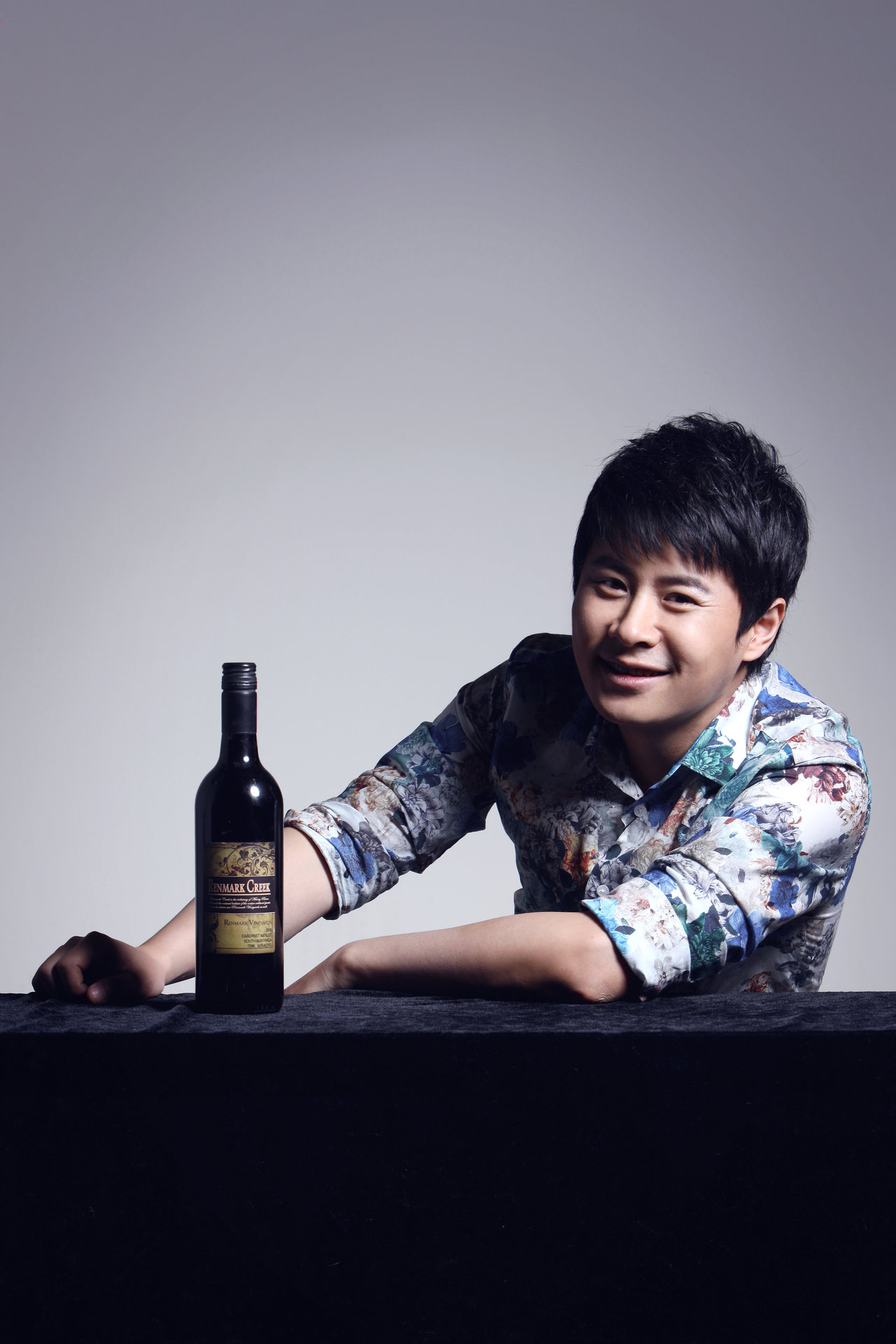  p>伊扬,出生于 a target="_blank" href="/item/北京/128981" data