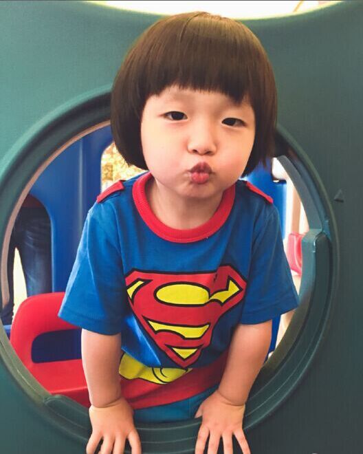  p data-id="gnx4ecrbtt">邹明皓,2013年8月18