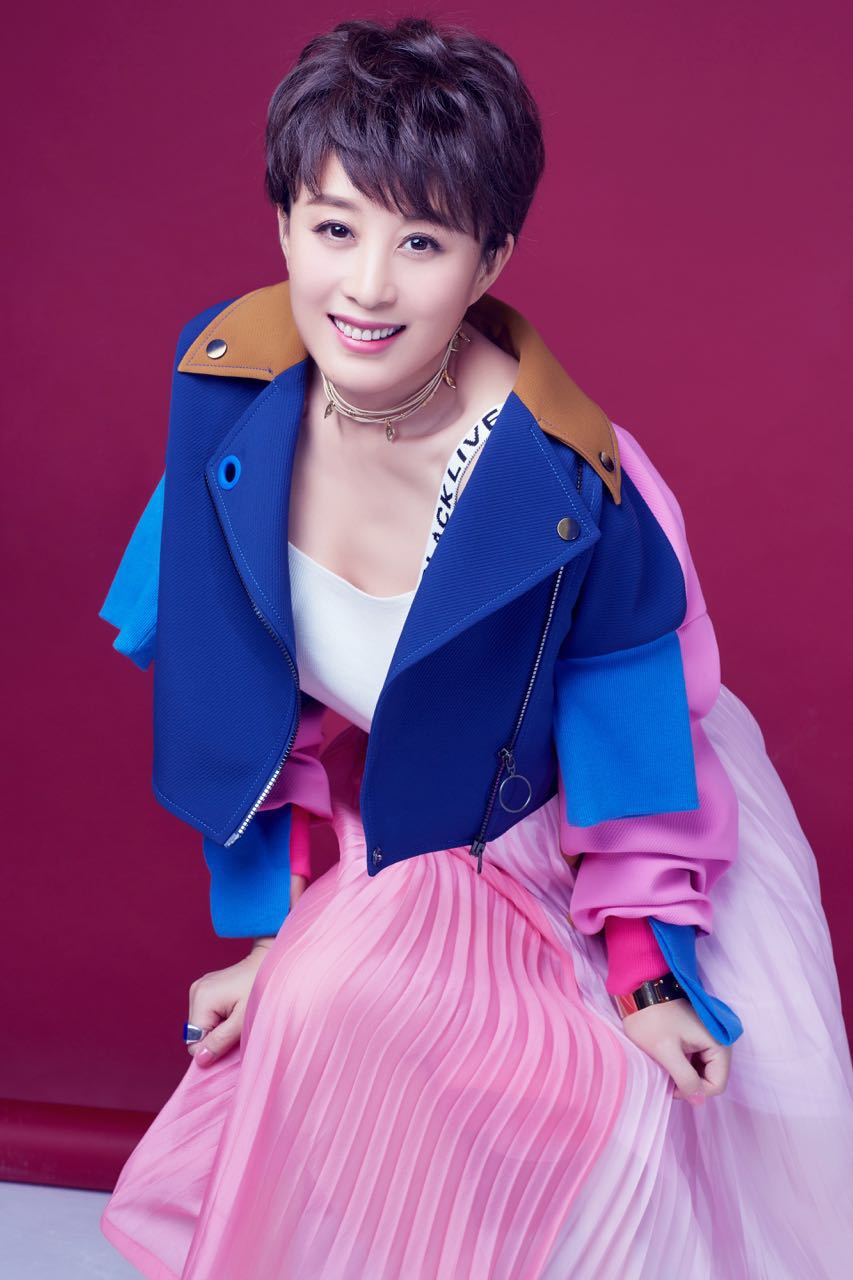  p data-id="go04kvk1k9">赵倩,出生于北京,毕业于 a target="_blank"