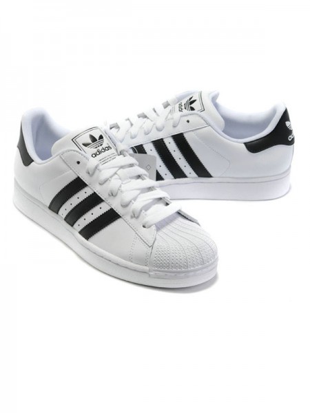 驰骋运动界多年, a target="_blank" href="/item/阿迪达斯贝壳头