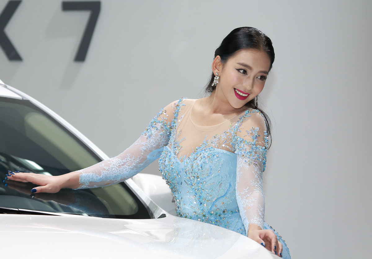  p>曹阳,1993年12月2日出生于湖北省荆州市,毕业于青岛大学,中国内地