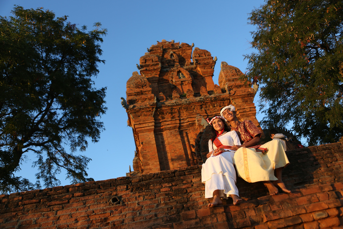 k51aikg">占人,又称 a target="_blank" href="/item/占族/5517521"