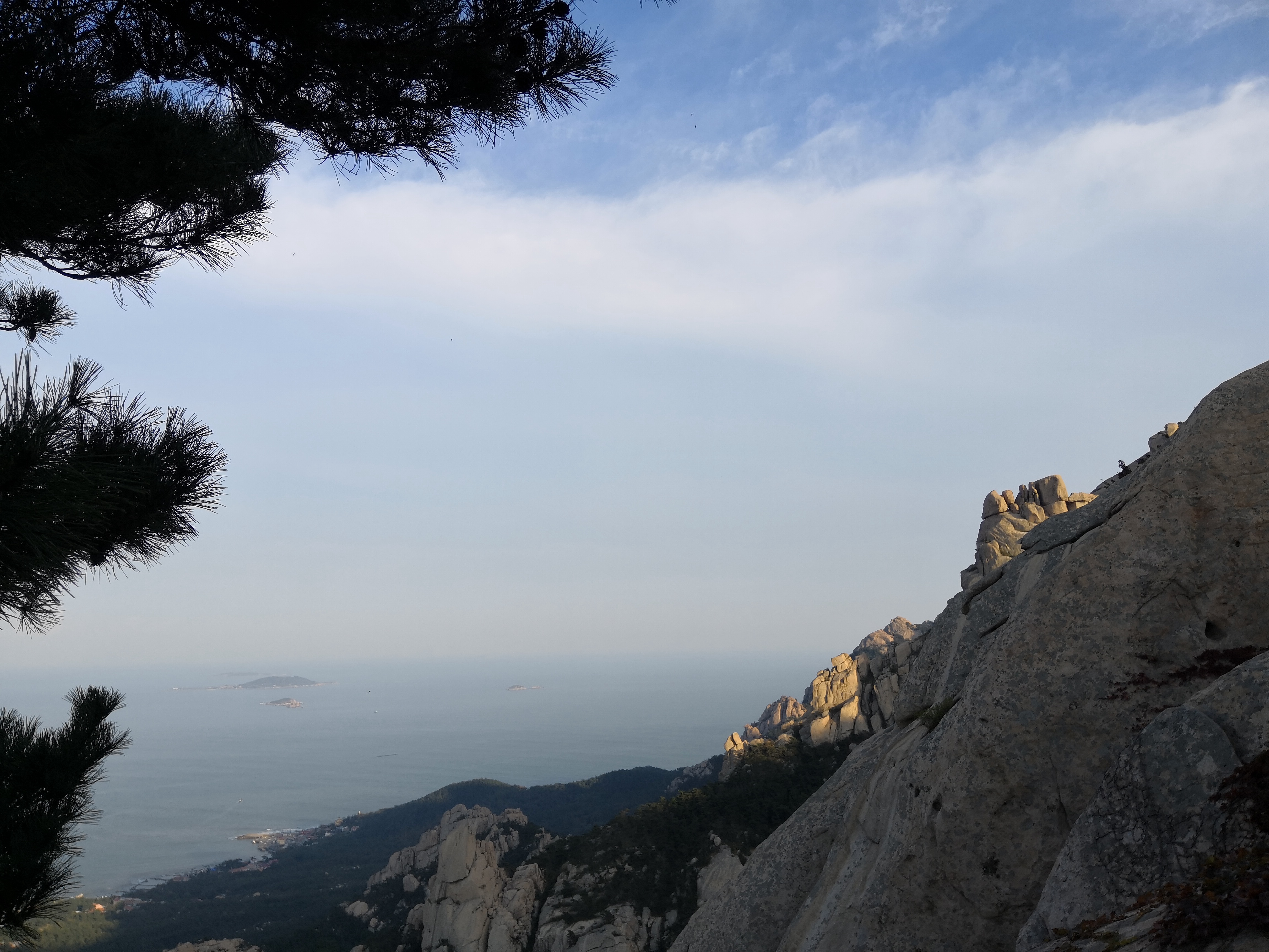  p>仰口风景游览区位于 a target="_blank" href="/item/崂山/125288"