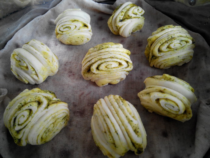 姜黄苦豆子花卷