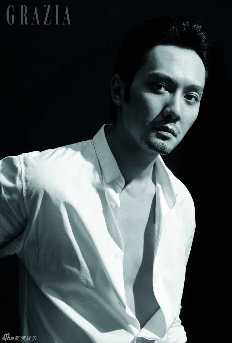  p>冯绍峰,原名冯威,1978年10月7日出生于上海市,中国内地男演员,毕业