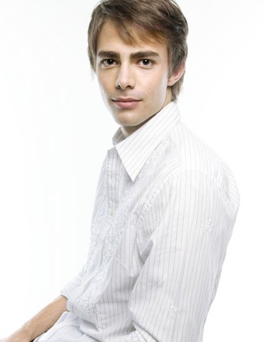 jonathan bennett) /i>,1981年6月10日在美国美国俄亥俄州rossford