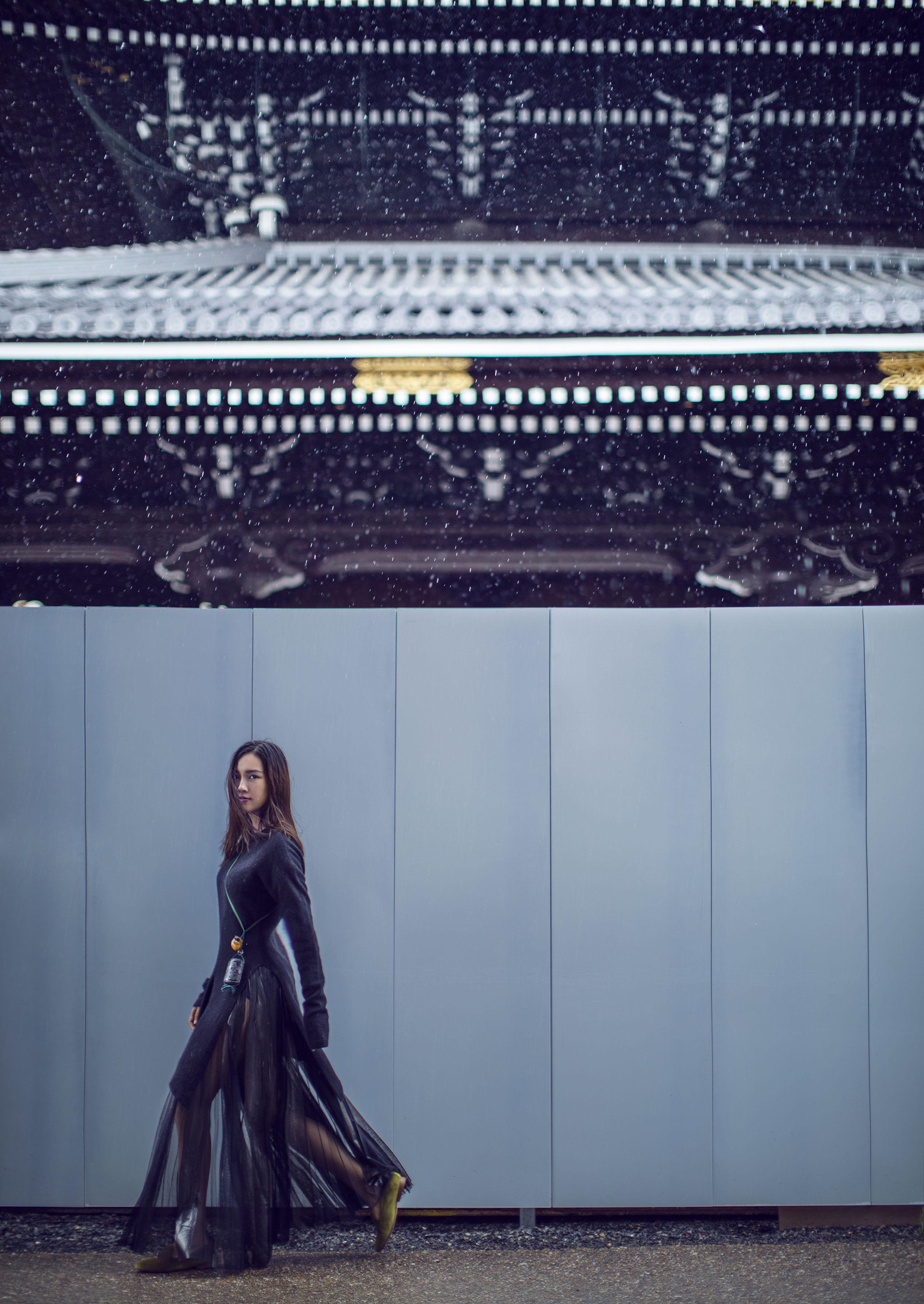 cut4w5">陈漫(chenman),1980年出生于北京,中国时尚摄影师,视觉艺术家