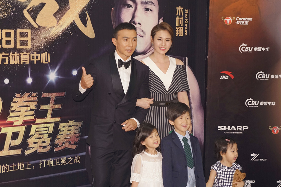 年10月7日出生于台湾省高雄市,中国台湾男歌手,创作人,主持人和演员