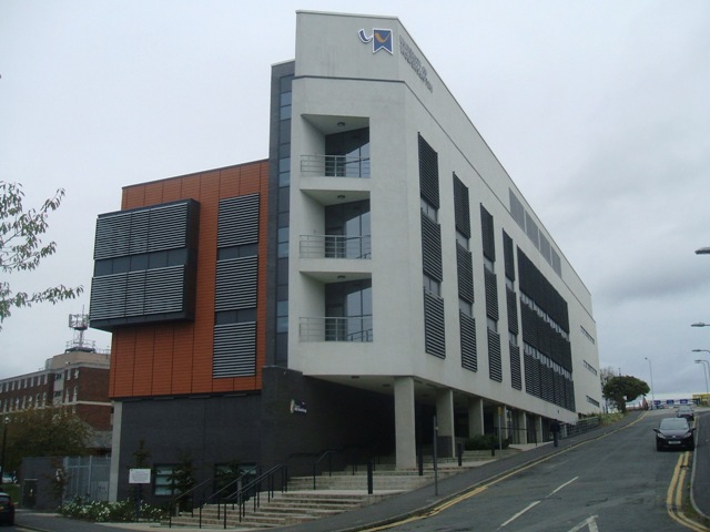 jp21ute">伍尔弗汉普顿大学(university of wolverhampton)坐落于<a