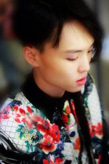 张玮（中国内地男歌手、演员）_百度百科