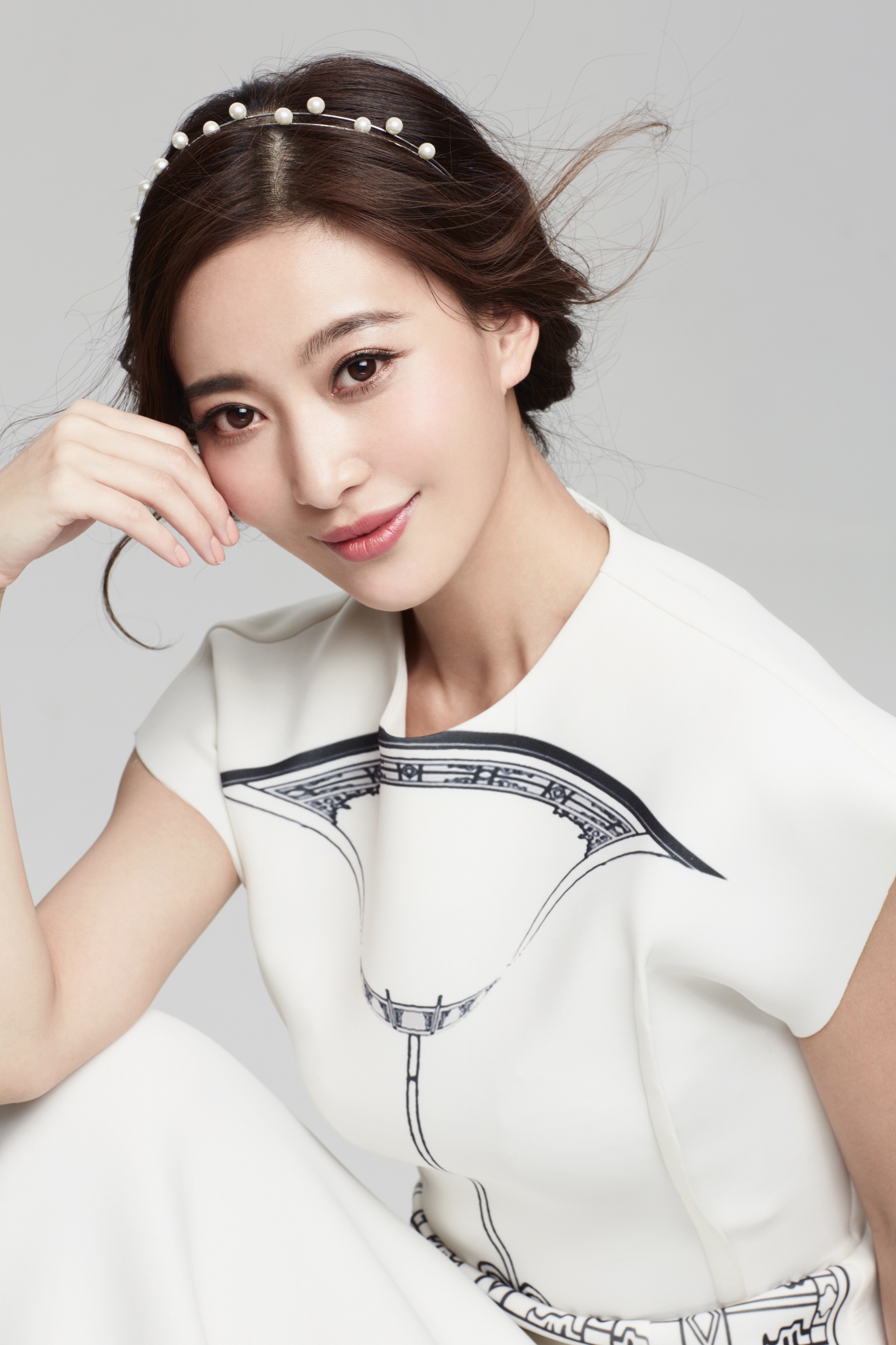 id="gncox2ab87">周知,1985年6月30日出生于辽宁省,中国内地女演员