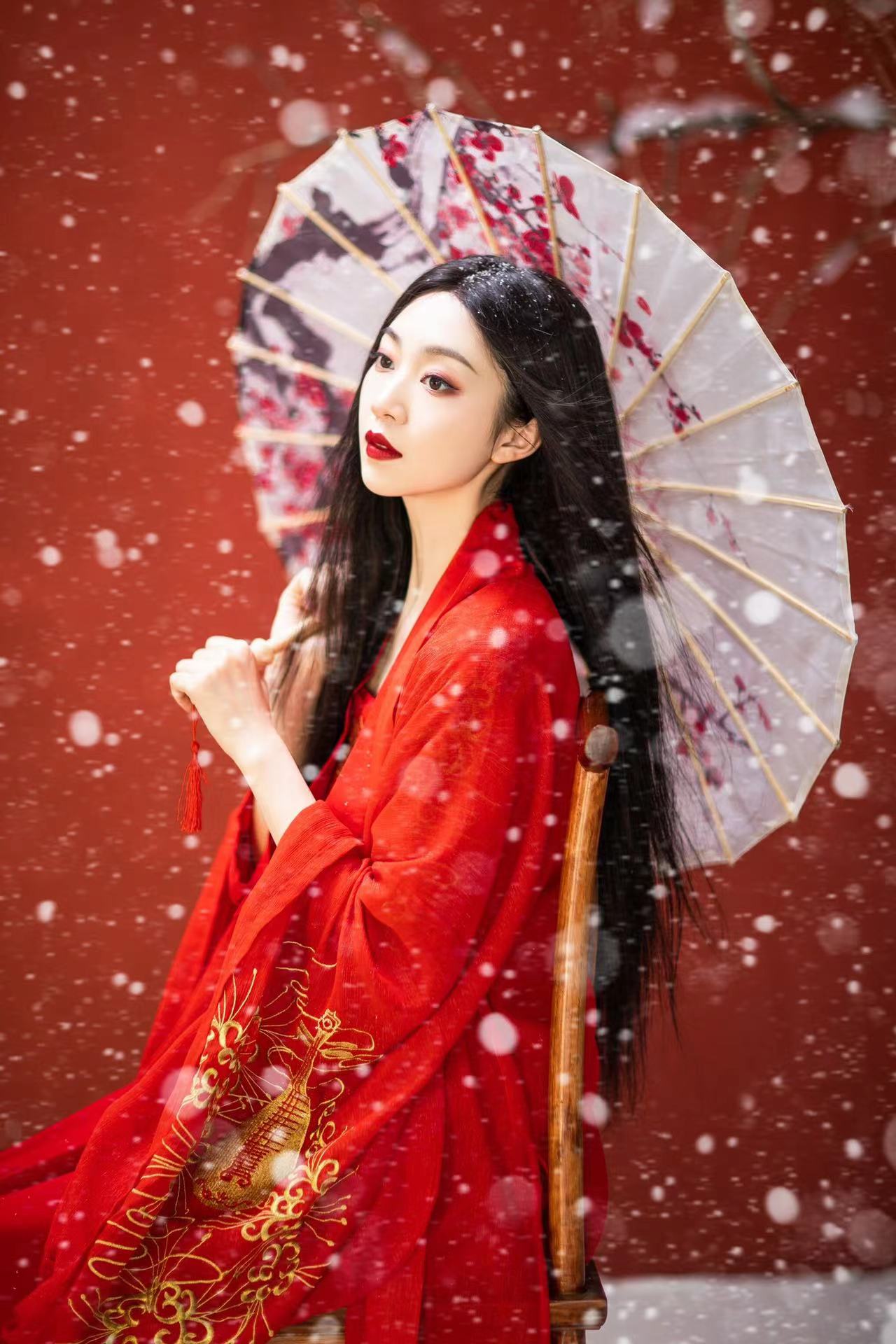  p>王诗琪,女,中国内地舞蹈演员,中国歌剧舞剧院舞剧团女演员.