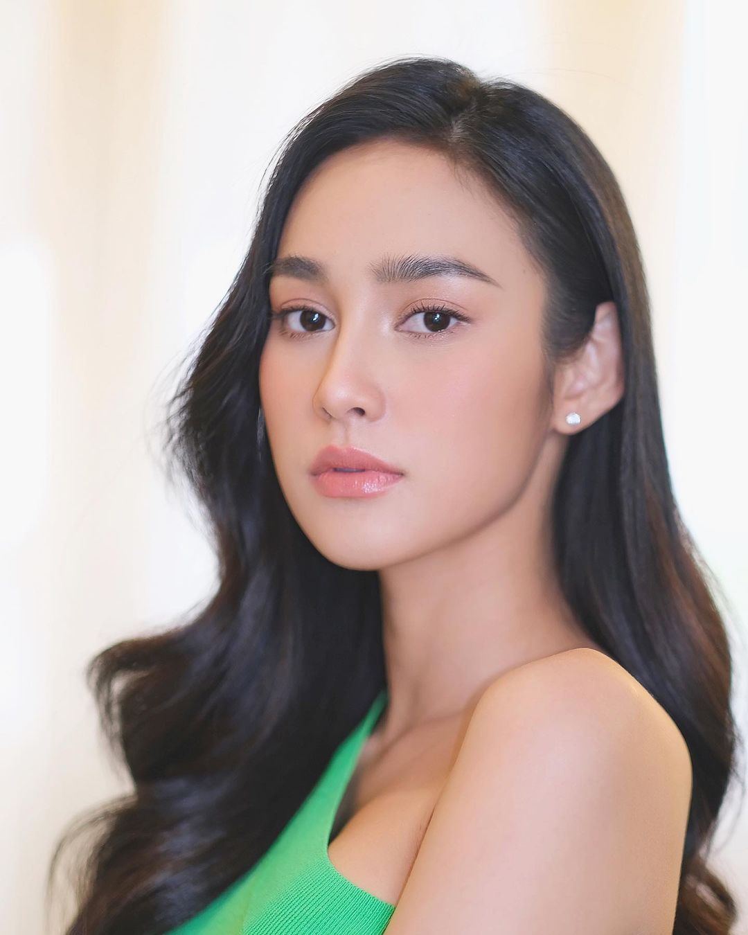 1993年5月5日出生于泰国曼谷,泰国七台新生代女演员,模 span class="