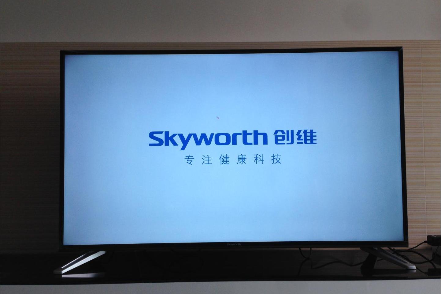  p>创维49m6是一款4k超清电视,能效等级是三级能效,商品毛重15.5kg.