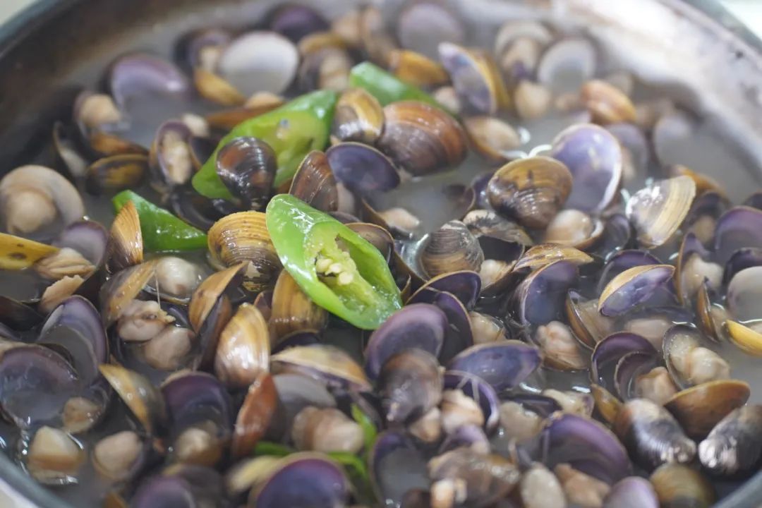  p>石板沙黄沙蚬烹饪技艺,广东省江门市新会区的地方传统技艺,广东省