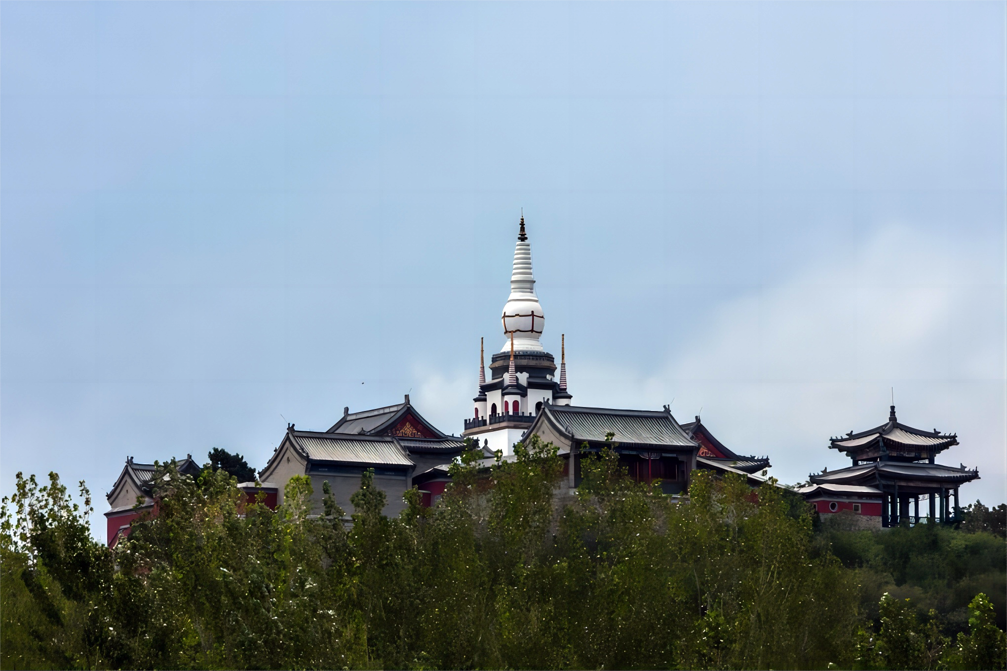  p>静明园,位于北京市海淀区玉泉山小东门外,颐和园昆明湖西.