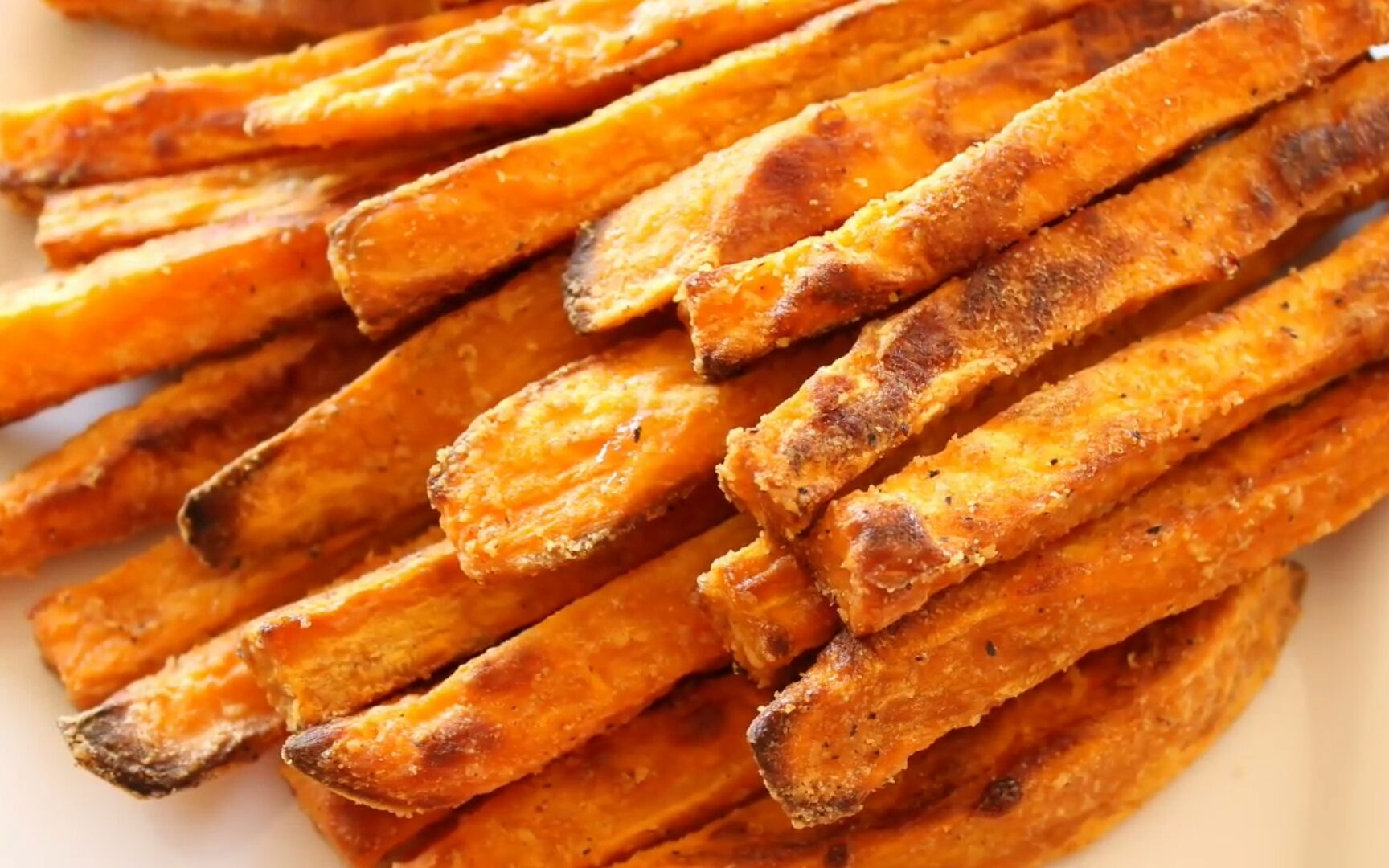  p>黄金农家宝是一道美食,由黄金红薯,盐,糖,鸡精等原料制作而成. /p>