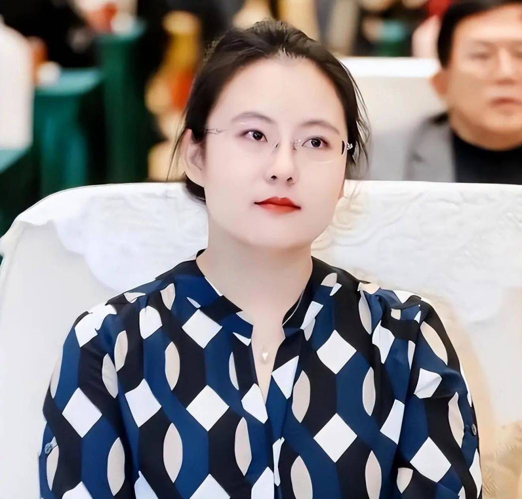 段睿（京东原副总裁、 渐冻症抗争者蔡磊的妻子）_百度百科