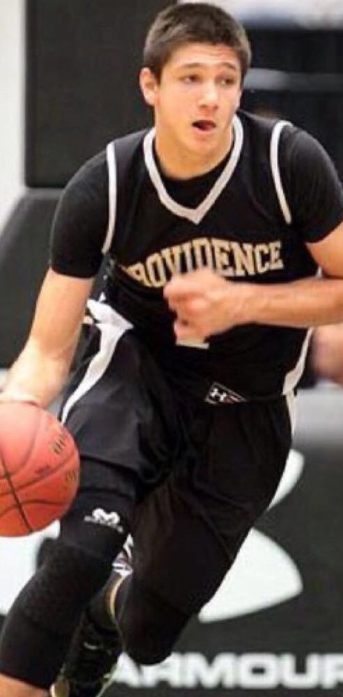  p data-id="gnbr64yhgb">格雷森·艾伦(grayson allen),1995年10月8