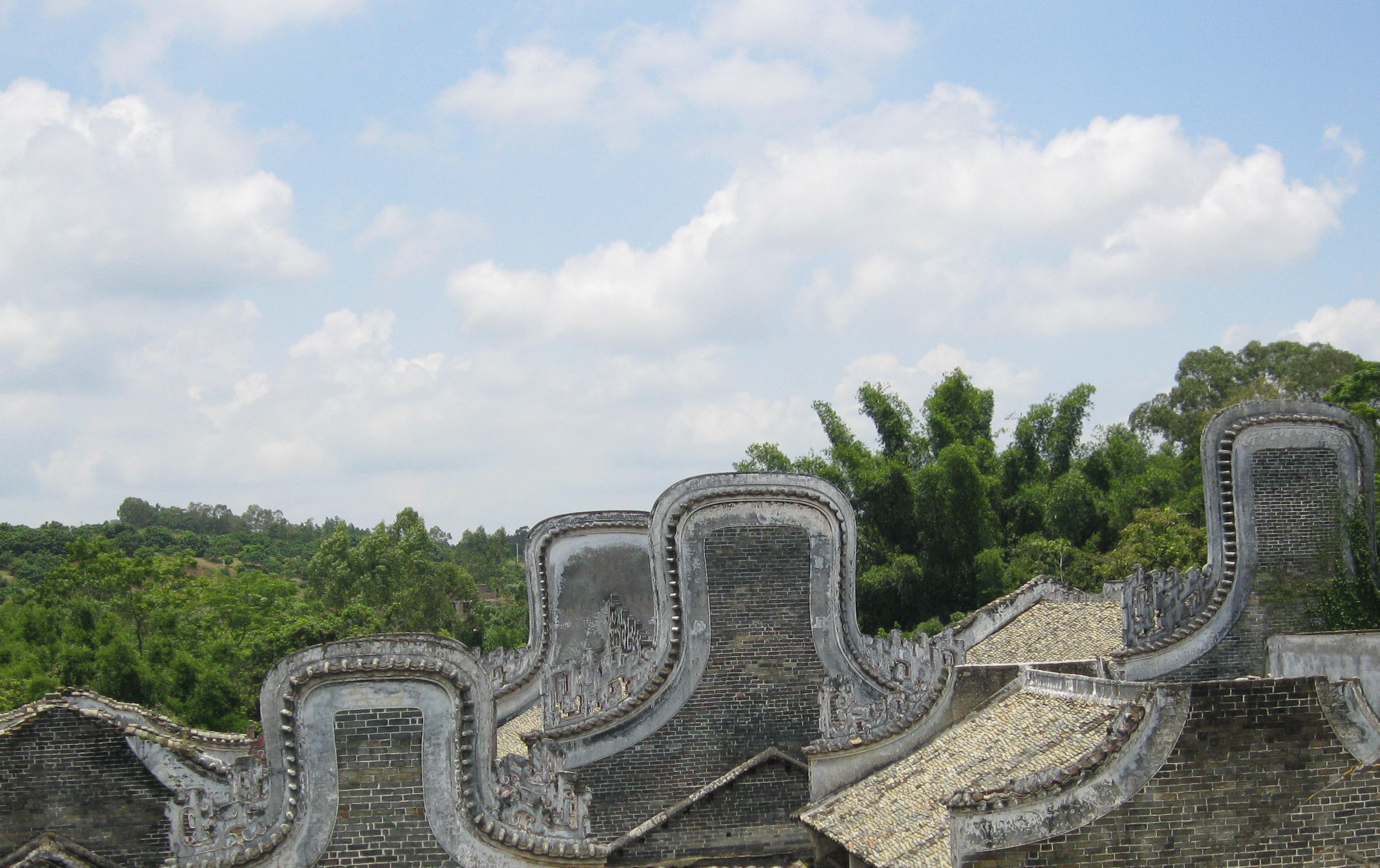  p>镬耳楼古民居景区座落于浦北县小江镇长田村委余屋村,距离县城约8