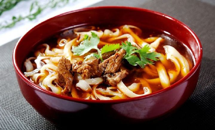  p>刀削面(外文名: b>daoxiao noodles /b>),别称"驸马面",是 a