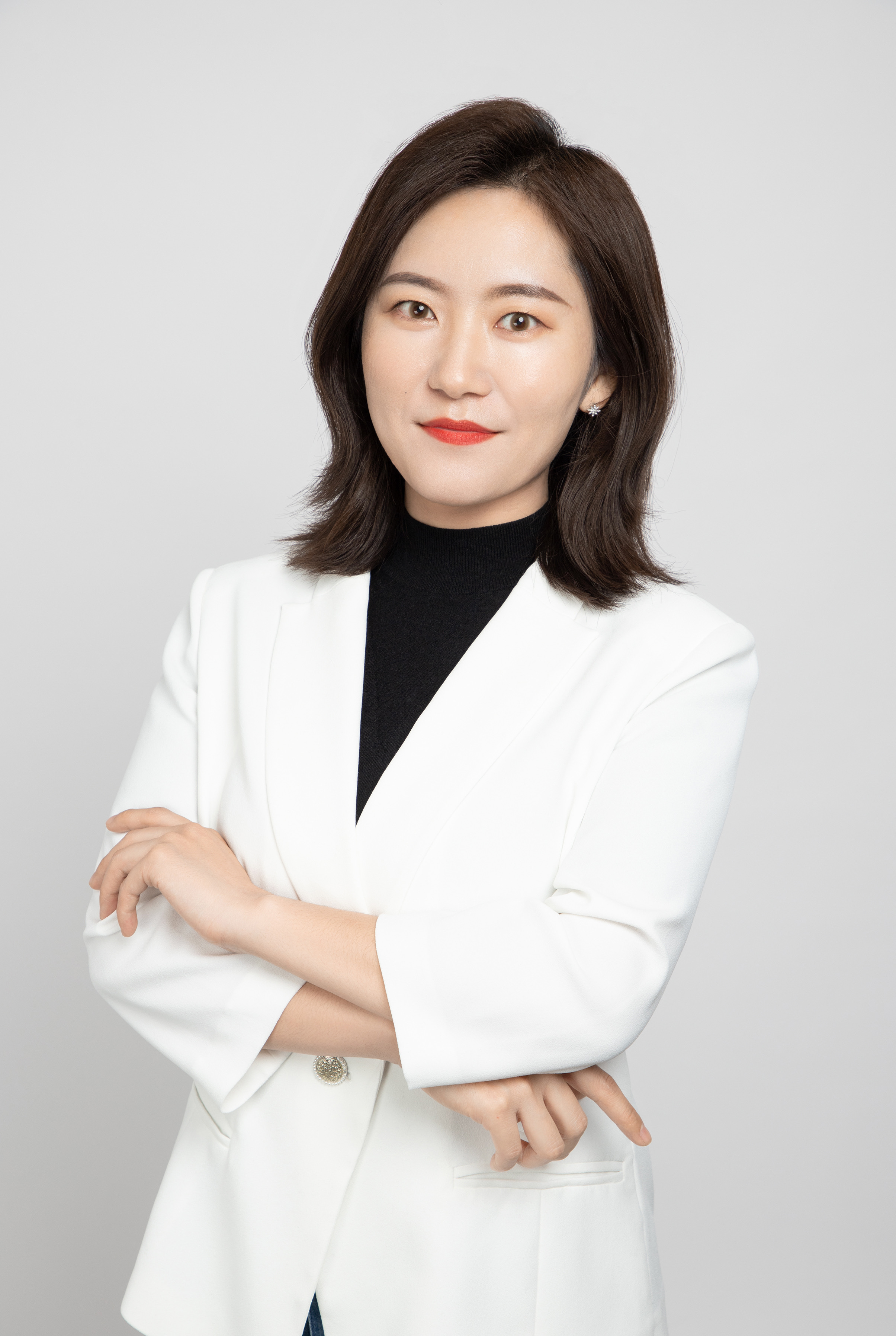  p data-id="t0g9tj548bze">张婷律师,女,汉族,中国籍,中共党员,北京