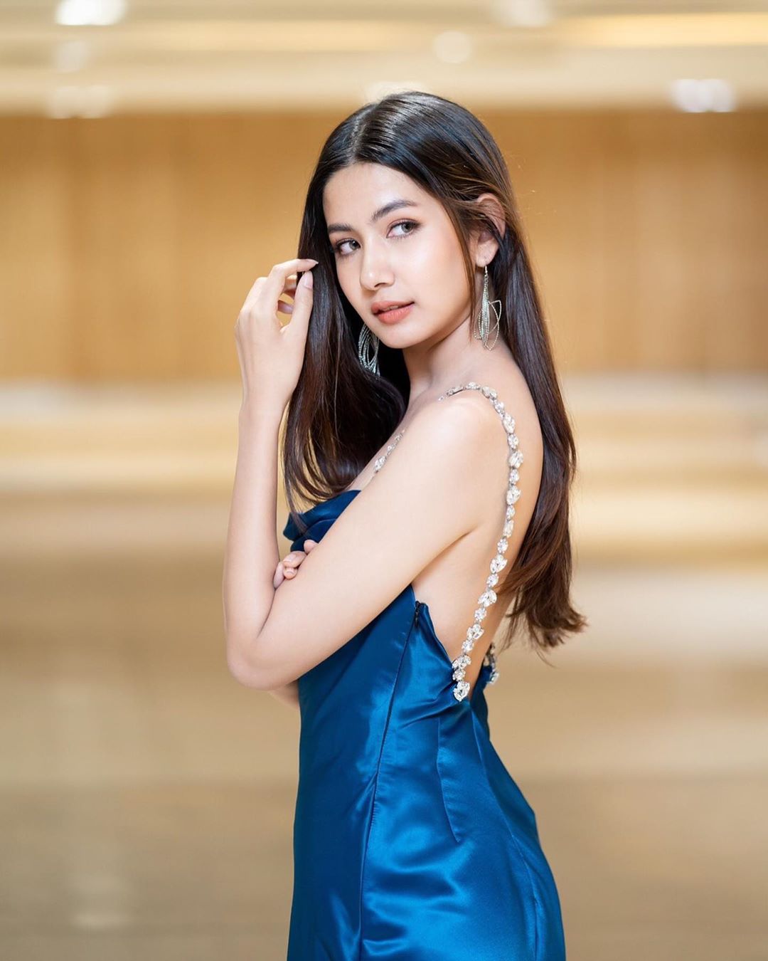 1997年12月16日出生于泰国,泰国七台签约女演员,模特