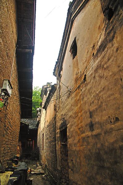  p data-id="gnzqi1fzn1">刘家大院位于陕西省商洛市 a target="