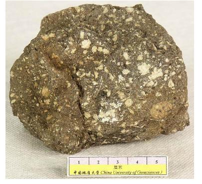  p>煌斑岩(lamprophyre)是富含自形的镁铁质矿物斑晶(主要是黑云母和