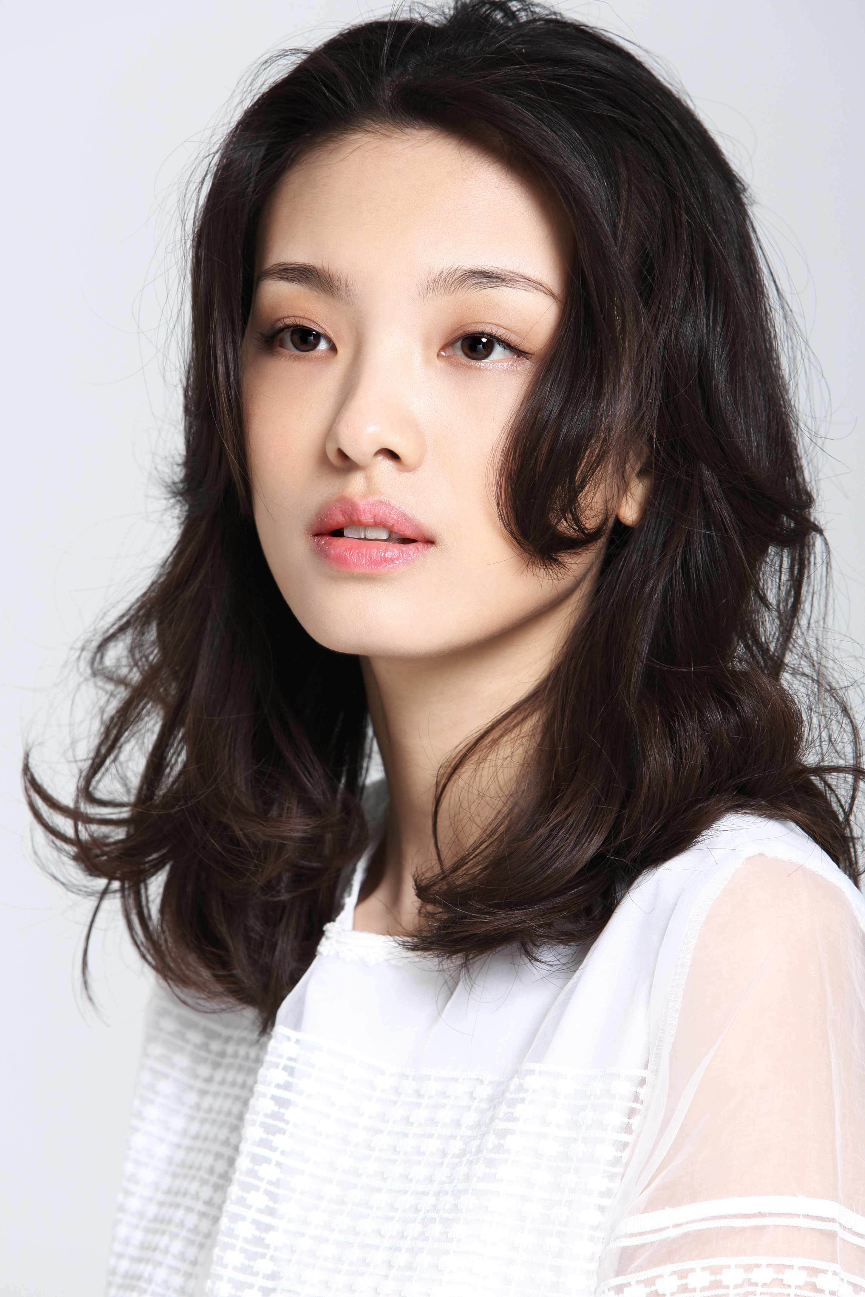  p>张杨智子,出生于新疆乌鲁木齐,中国内地女演员