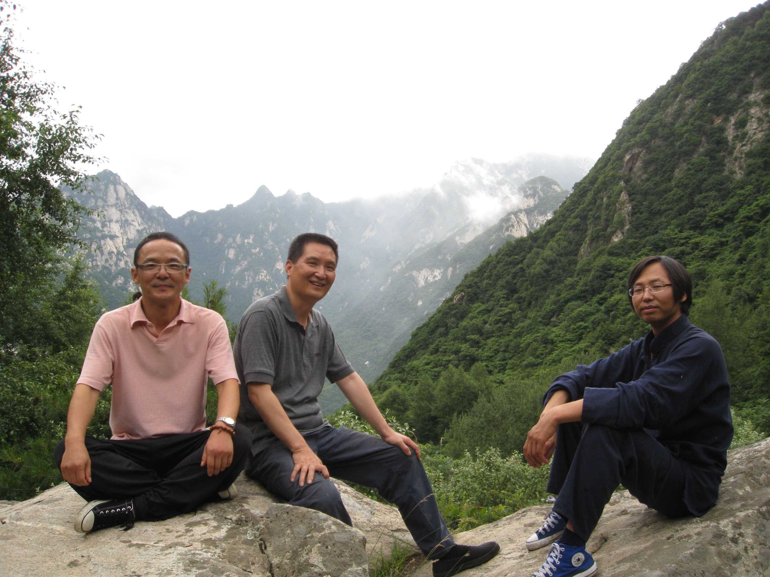 主编《问道》丛书;创建终南草堂,个人著作有《 a target="_blank"