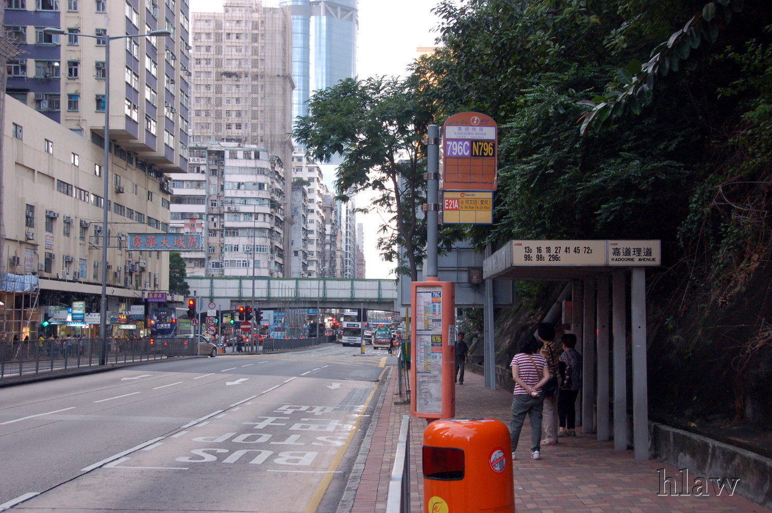  p>嘉道理道位于中国香港 a target="_blank" href="/item/九龙
