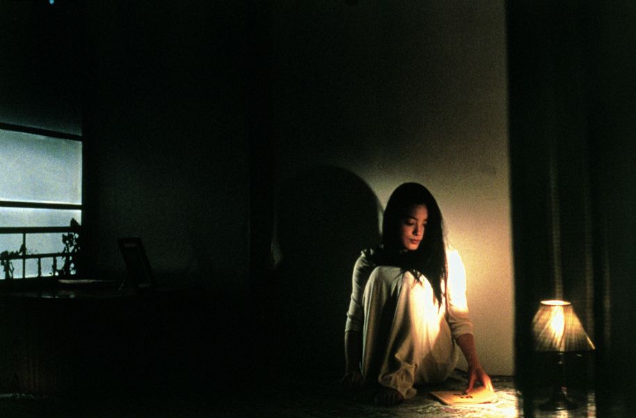  p>《午夜凶铃4:贞相大白》是2000年上映的日本恐怖剧情电影,由鹤田法