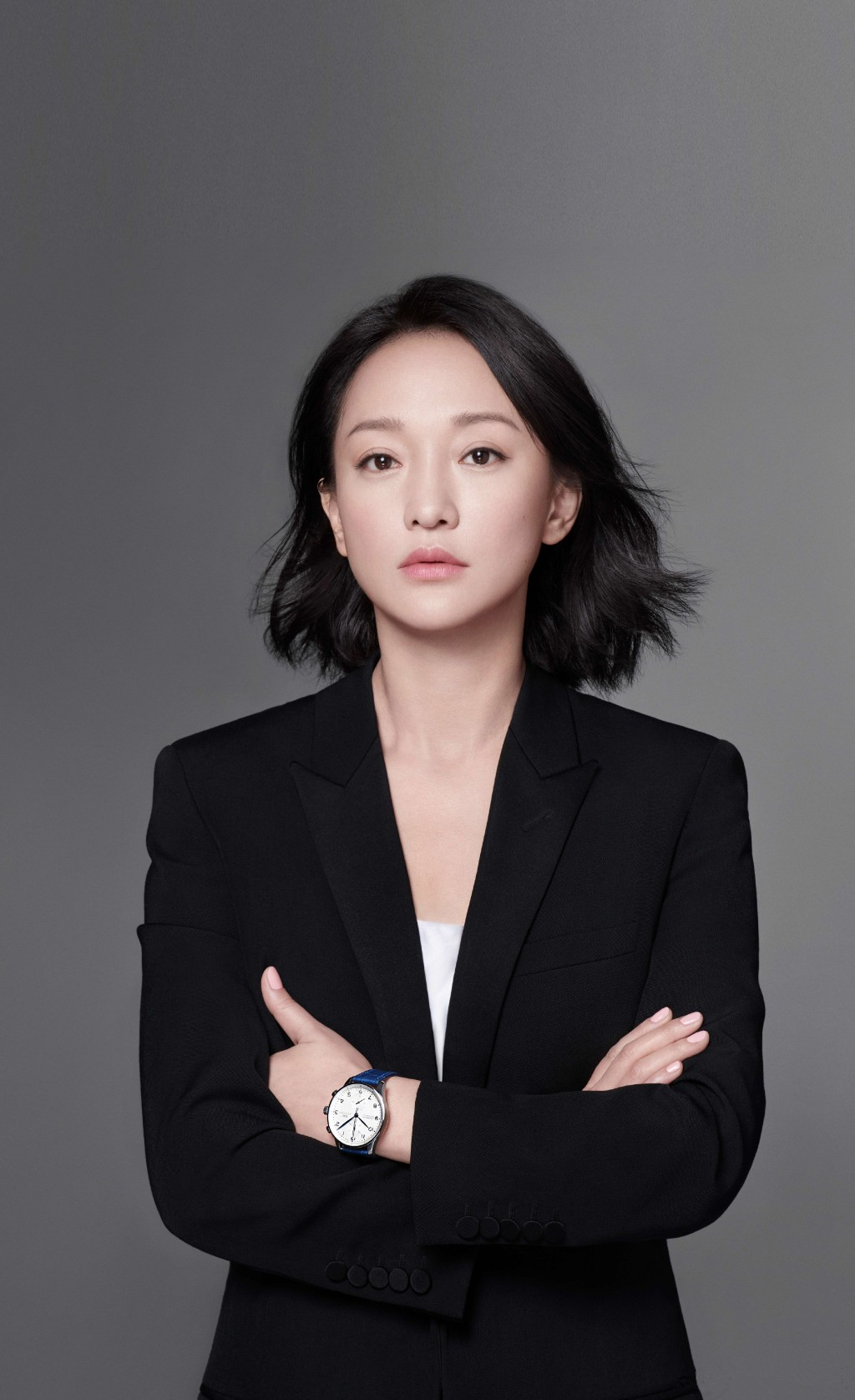  p>周迅,1974年10月18日出生于浙江省衢州市,华语影视女演员,歌手