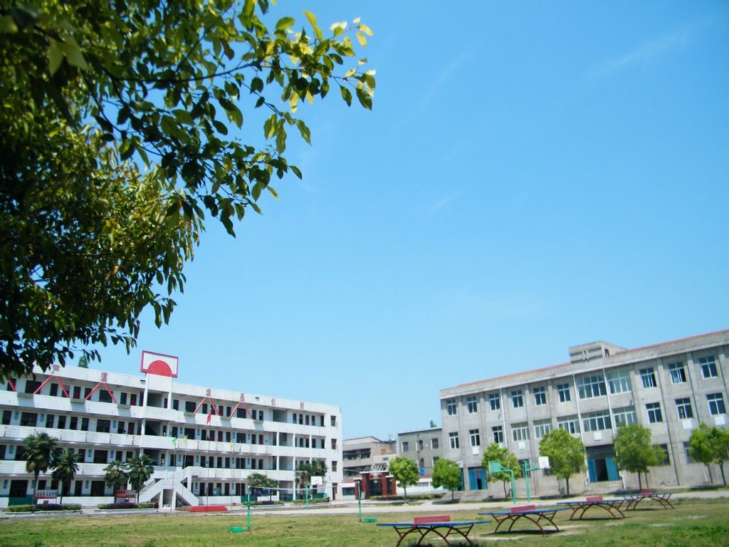 汉川市回龙中学