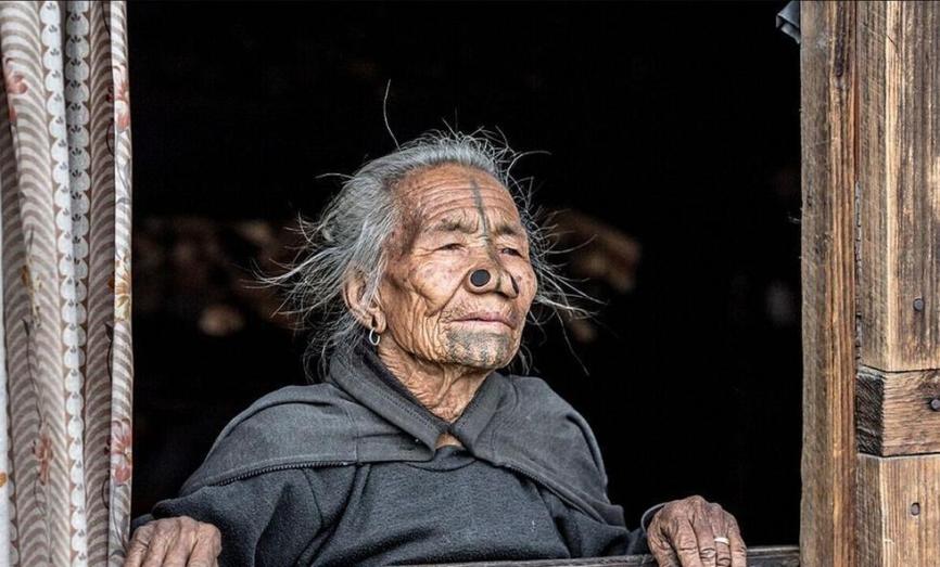 人位于中国的 a target="_blank" href="/item/藏南地区/5372008"