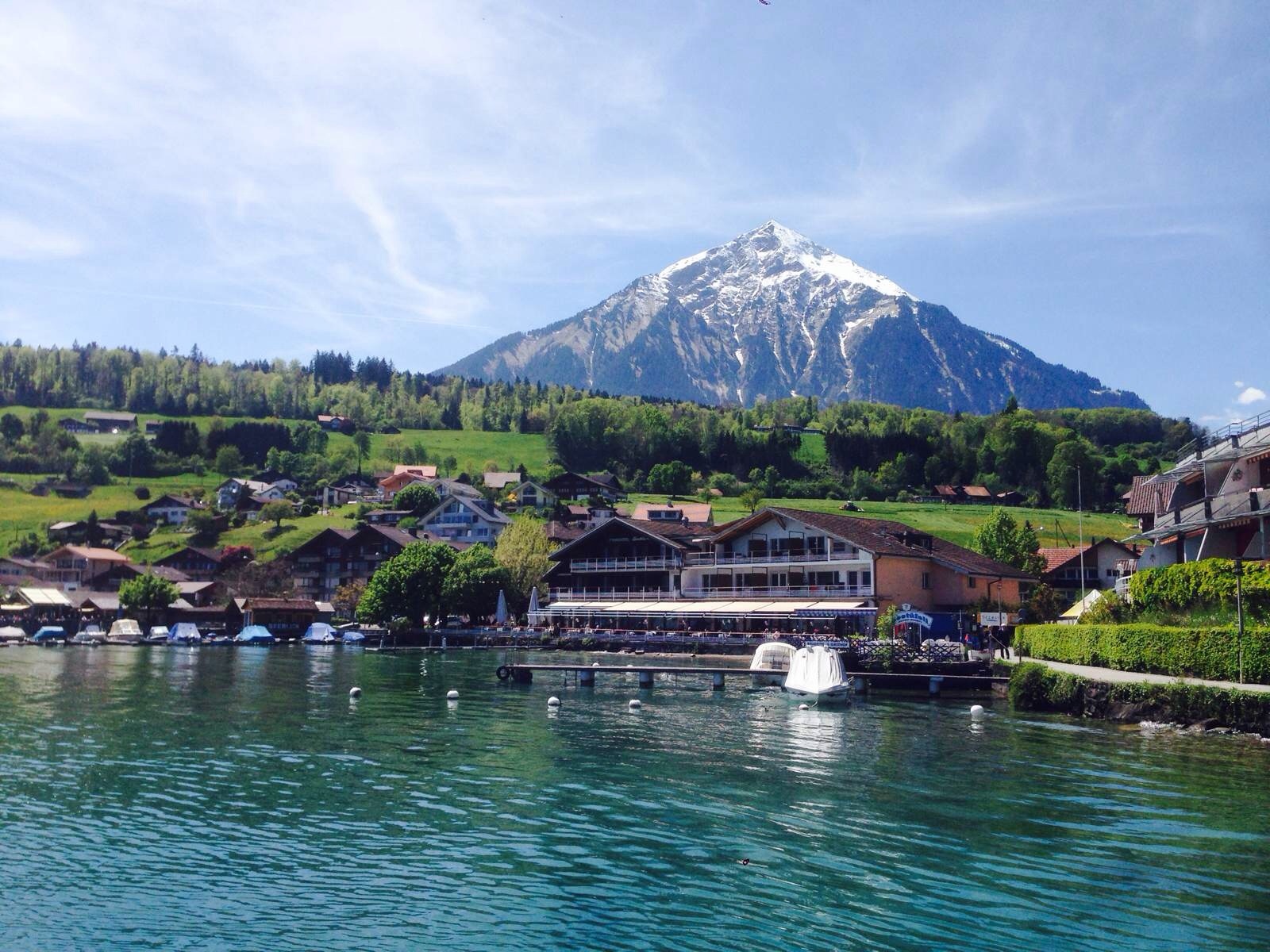  p>因特拉肯(interlaken),是瑞士 a href="#" data-lemmaid="2133703"